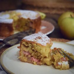 Yorkshire Rapeseed Oil Apple & Rhubarb Crumble Cake 