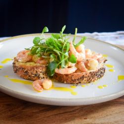 Yorkshire Rapeseed Oil Creamy Garlic Prawns Recipe