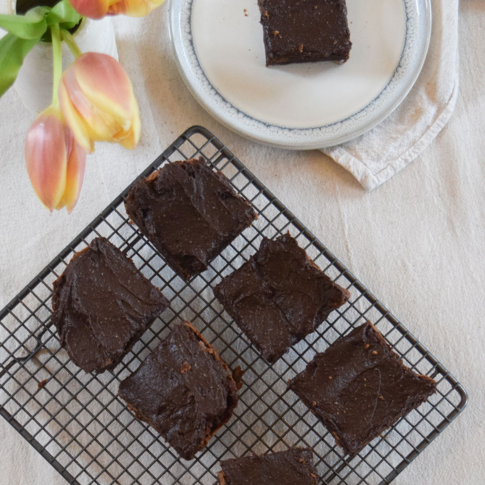 Ale Brownies with Carrot and Cardamom