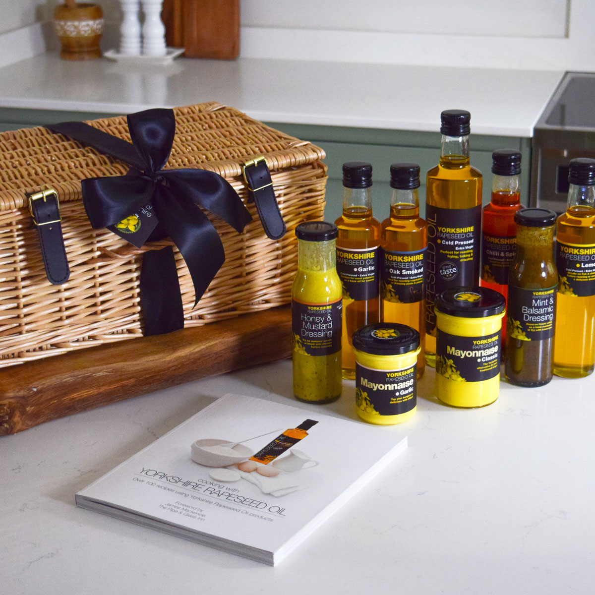A Taste of Yorkshire Luxury Hamper with Recipe Book